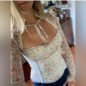 Shop Kultivate NWT blouse Sheer With Satin Lining. Size Small. Cream With Floral